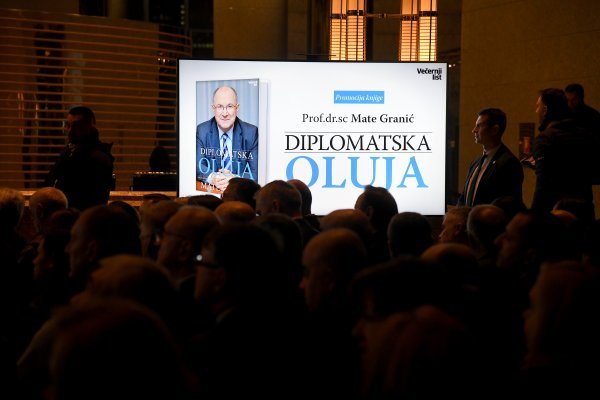 Predstavljanje 2. dopunjenog izdanja knjige "Diplomatska oluja" Mate Granića