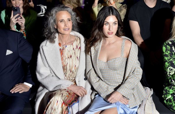 Andie MacDowell i  Rainey Qualley