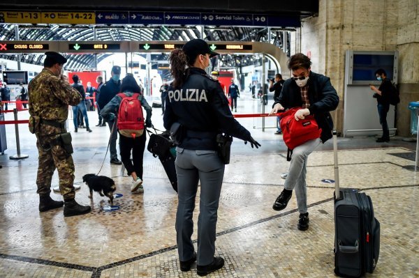 Glavni kolodvor u Napulju