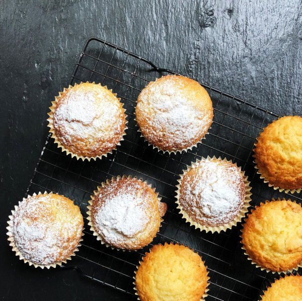 Jogurt je dobra opcija za zamjenu u receptima gdje je vlažnost poželjna, poput biskvita i muffina