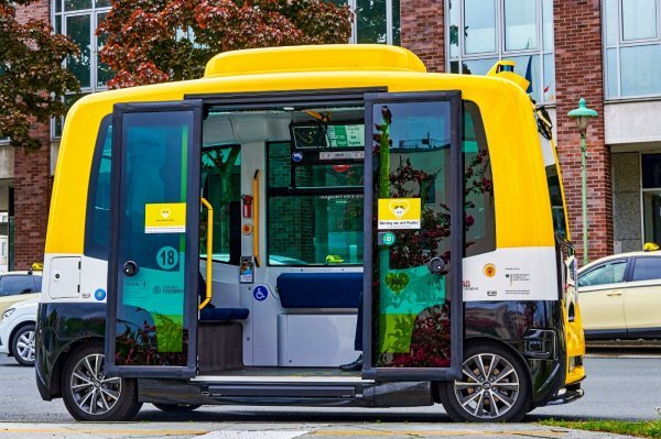 Autonomni autobus