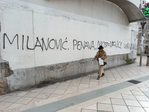 Grafiti protiv Milanovića i Penave na splitskim ulicama