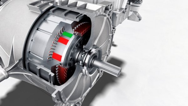 Porsche Taycan Turbo S: Trajno uzbuđen sinkroni motor