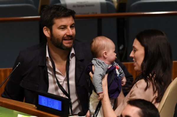 Jacinda Ardern s partnerom i tek rođenom kćeri u UN-u