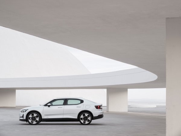 Polestar 2 (MY24)