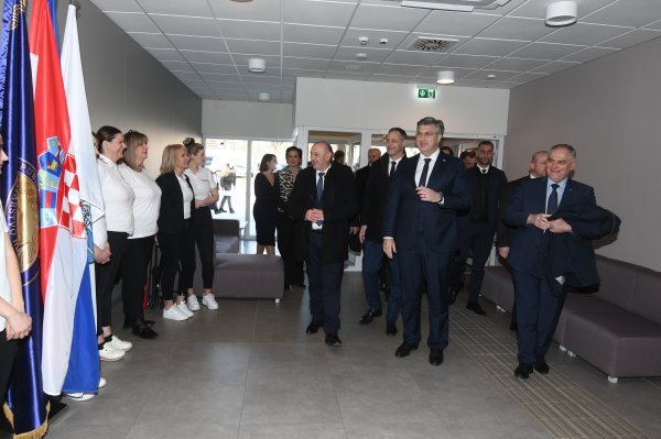 U Sinju svečano otvoren Veteranski centar