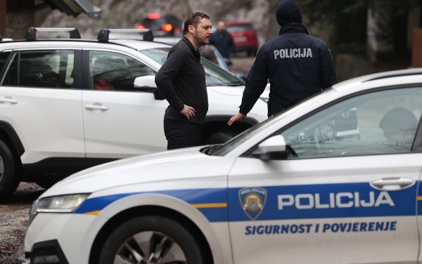 Policija zatvorila Sljemensku cestu zbog gužve na vrhu