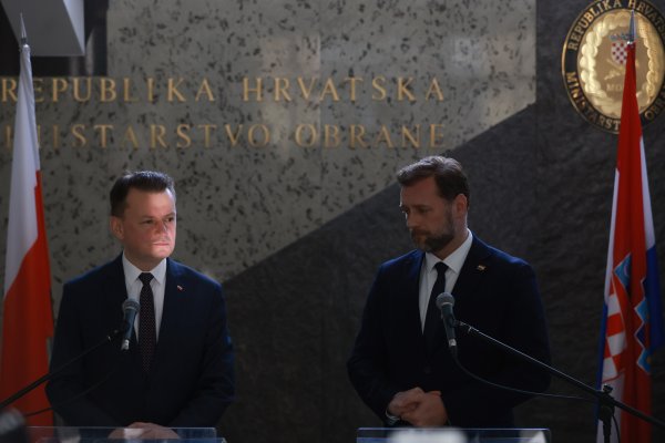 Ministar obrane Banožić i poljski kolega Blaszczak obratili se medijima nakon sastanka
