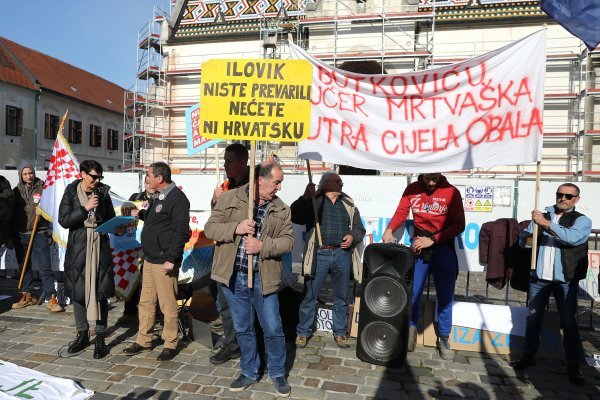 Prosvjed protiv Zakona o pomorskom dobru i morskim lukama