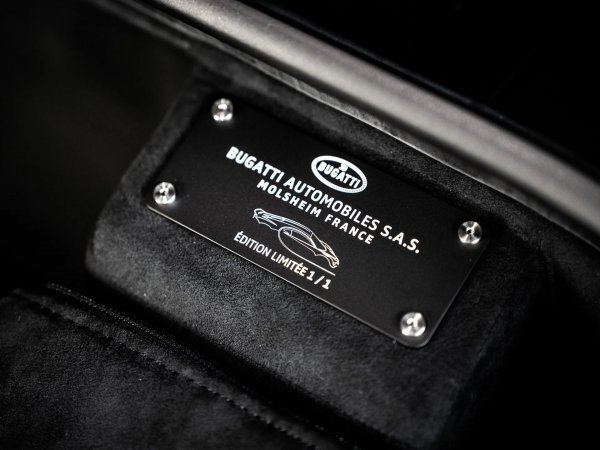 Bugatti Chiron Profilée je na aukciji kuće RM Sotheby’s postigao rekordnu cijenu od 9.792.500 eura
