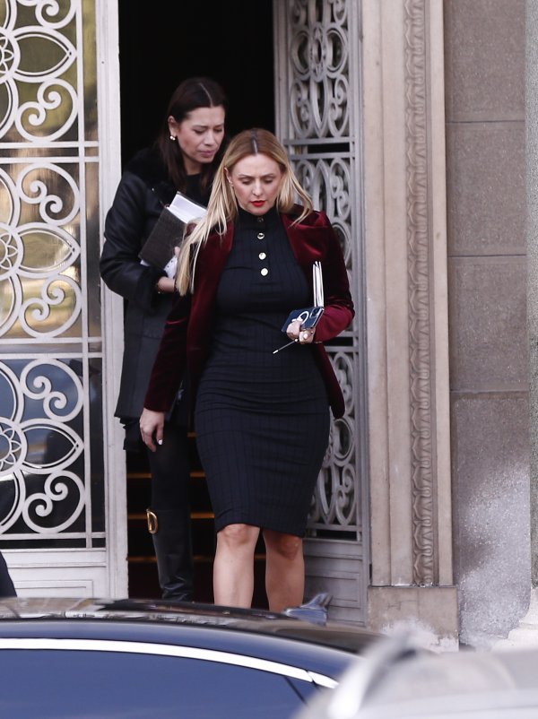 Beograd: Premijerka Ana Brnabić i ministri iz redova SNS-a izlaze iz Predsjedništva Srbije nakon sastanka s predsjednikom Aleksandrom Vučićem