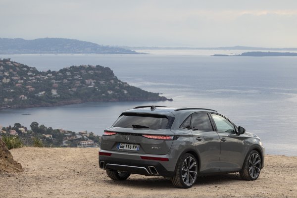 DS 7 E-TENSE 4x4 360 PHEV