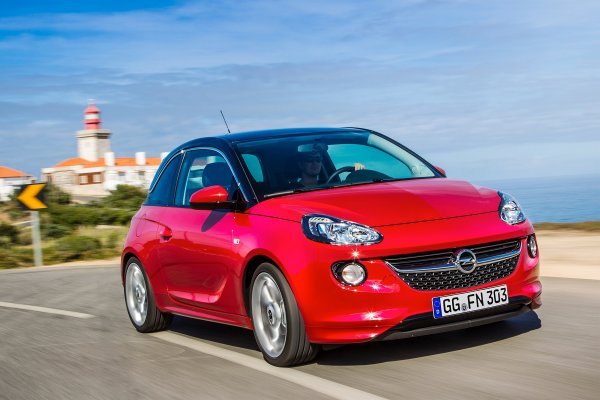 Marka je predstavila novi infotainment sustav IntelliLink za svog nekonvencionalnog umjetnika prilagodbe Opel ADAM