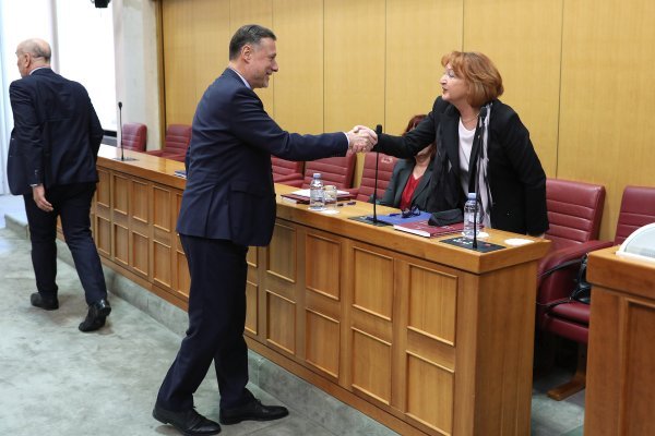 Zlata Hrvoj Šipek u Saboru