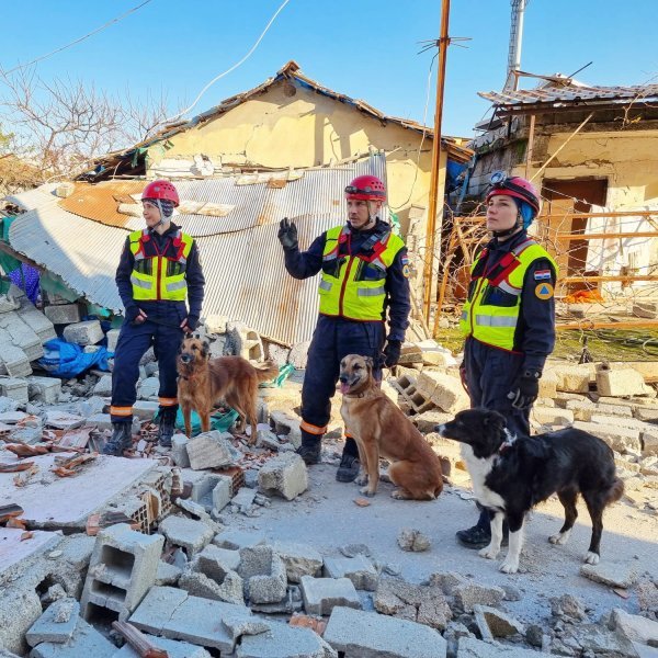 Hrvatski potražni tim u Turskoj