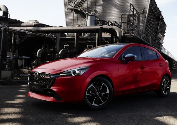 Mazda2 za 2023. - posebno izdanje Homura Aka, Soul Red Crystal crvena