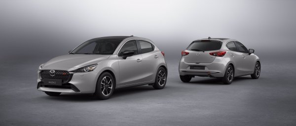 Mazda2 za 2023. - posebno izdanje Homura Aka, Aero Grey siva