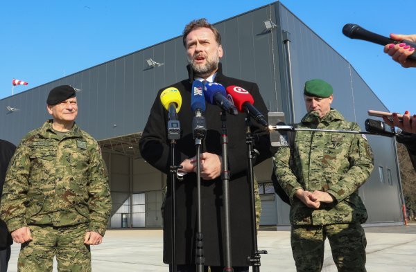 Gradilište hangara za helikoptere Black Hawk