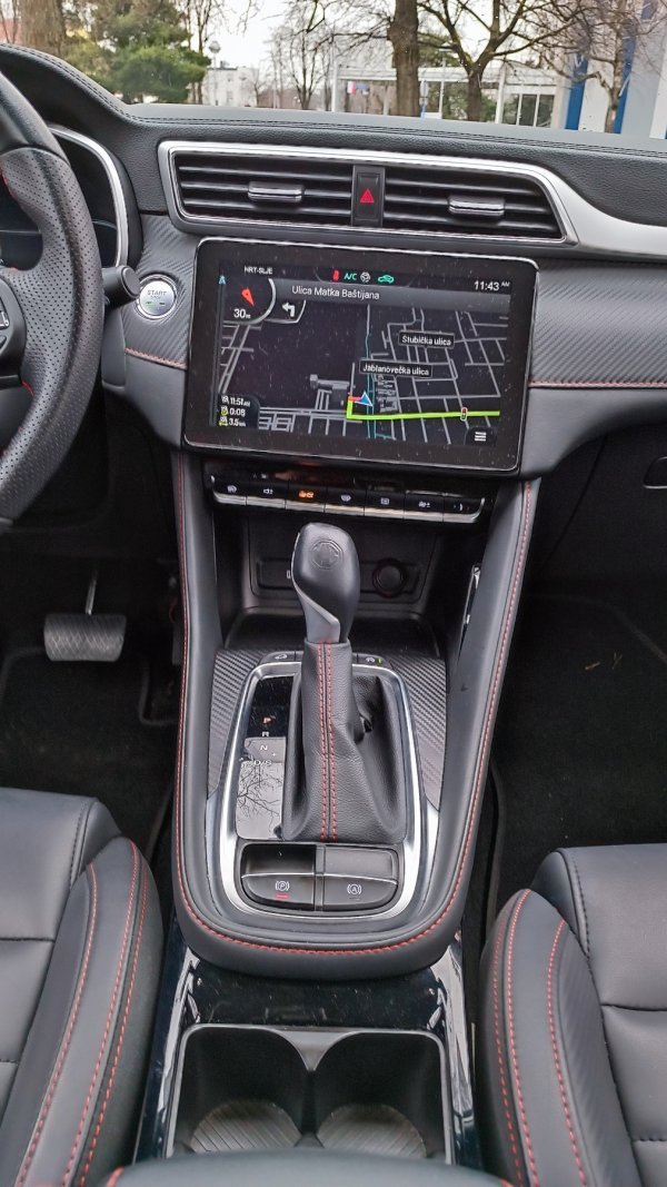 MG ZS XCLE 1.0 A/T Luxury