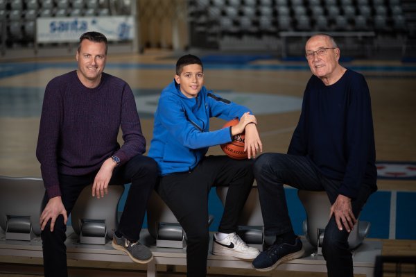 Tonći Jerak i njegova obitelj