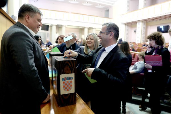 Tajno glasovanje o članovima Povjerenstva za sukob interesa u Hrvatskom saboru