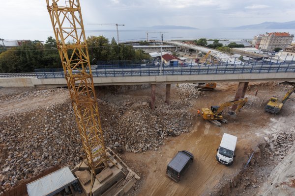 Gradnja ceste DC-403