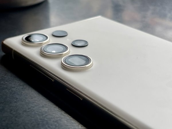 Samsung Galaxy S23 Ultra slike uređja