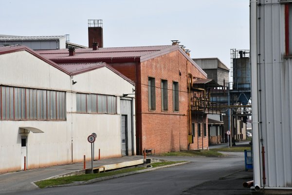 U krugu požeške tvornice Plamen rano jutros izbio je požar