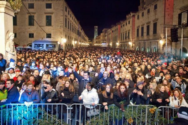 Doček Nove godine na dubrovačkom Stradunu Grgo Jelavić/PIXSELL