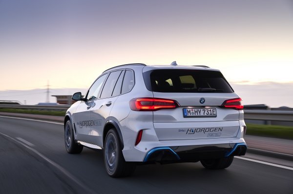 BMW iX5 Hydrogen: pilot flota izlazi na cestu