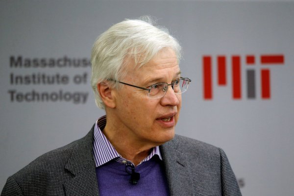 Bengt Holmström desetljećima se bavio analizom ugovora kakvog je imao Pavelić Reuters