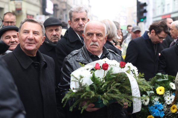 Polaganjem cvijeća u Sarajevu obilježen Dan nazavisnosti BiH