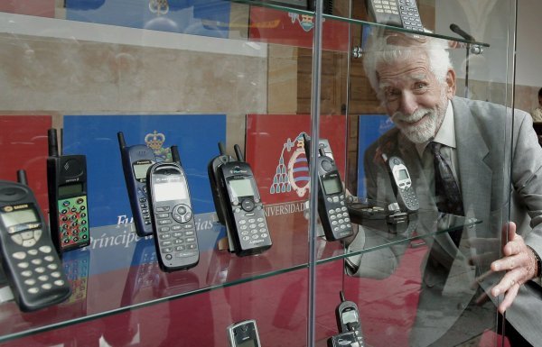 Martin Cooper, otac mobitela
