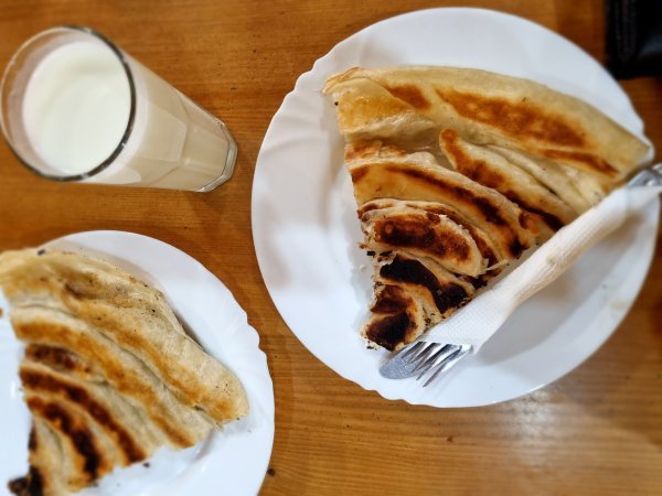 Sočno, hrskavo, topi se u ustima i zalijeva matenicom - burek u Saču