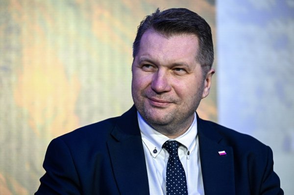 Przemysław Czarnek, poljski ministar obrazovanja, uključio se u raspravu oštrim napadom na oporbu