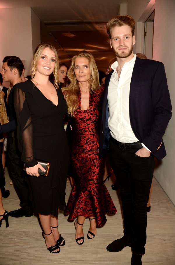 Vikont od Althorpa Louis Spencer, Lady Kitty Spencer i Victoria Aitken