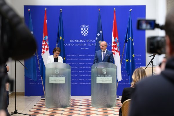 Kosovska ministrica Gervalla-Schwarz i ministar Radman obratili se medijima nakon sastanka