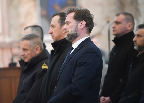 Banožić na obilježavanju Dana hrvatskih branitelja Vukovara i 32. obljetnice postrojavanja nenaoružanih odreda u Bogdanovcima