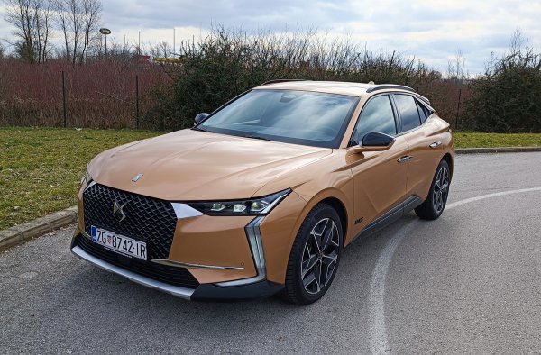 DS 4 Cross Rivoli BlueHDi 130 S&S EAT8