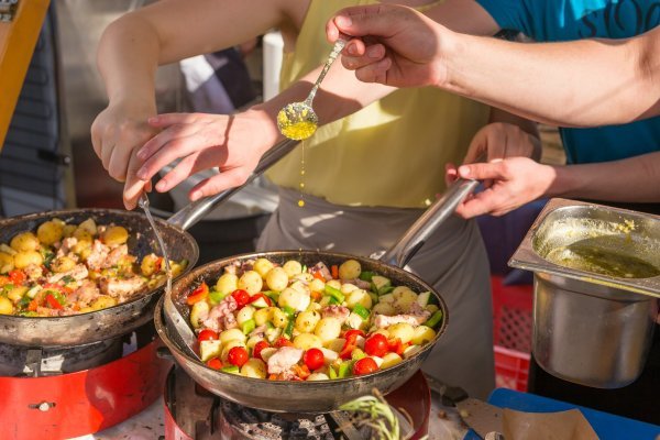 Mediteranska prehrana još je ukusnija u društvu