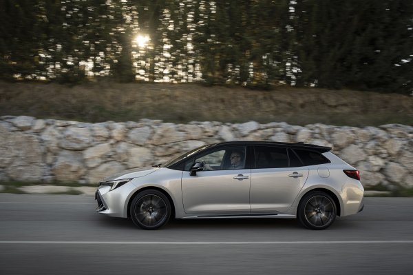 Toyota Corolla Touring Sports GR Sport za 2023.