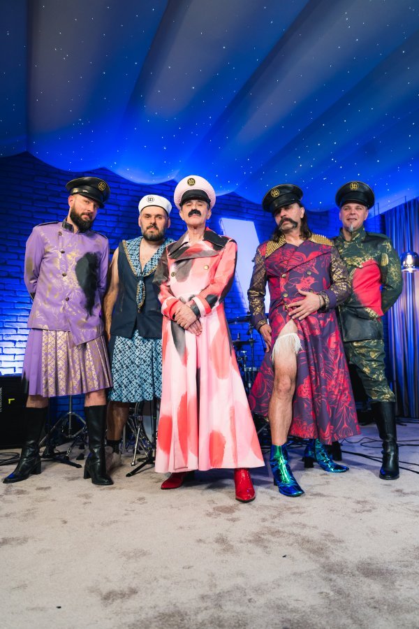 Let 3 u bravo! live-u