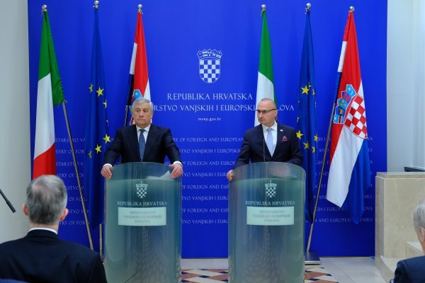 Antonio Tajani i Gordan Grlić Radman nakon sastanka dali su izjave za medije