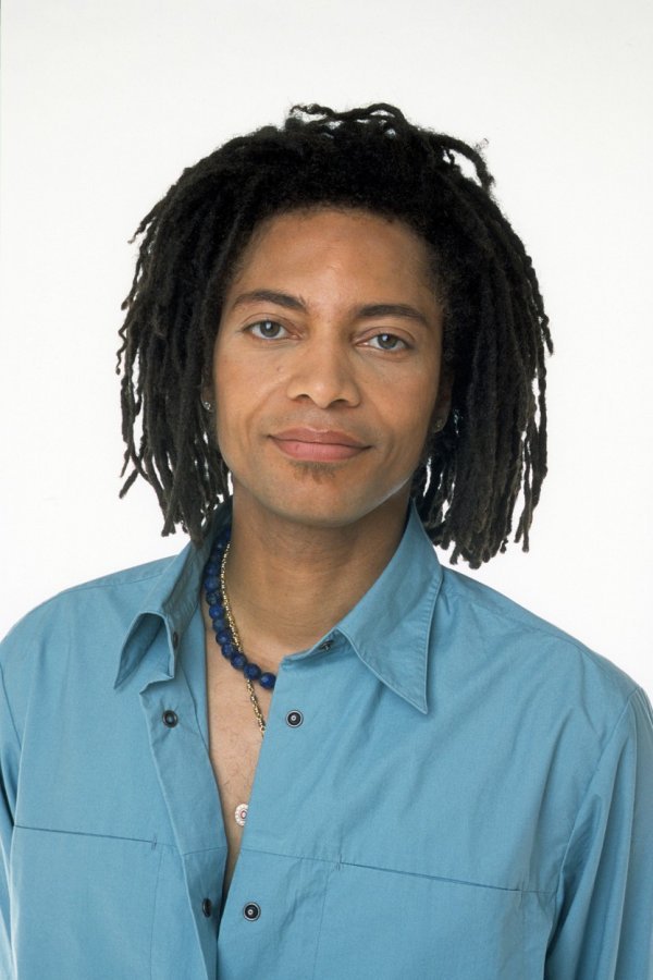 Terence Trent D'Arby nastavio je povremeno stvarati pod drugim imenom