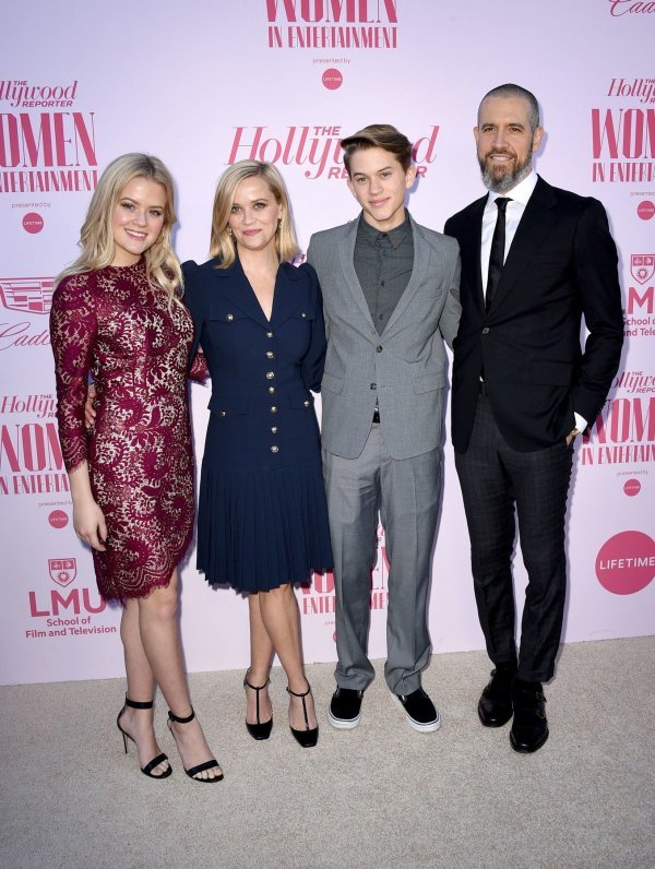 Ava Elizabeth Phillippe, Reese Witherspoon, Deacon Reese Phillippe and Jim Toth