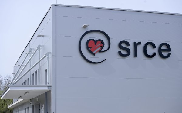 Srce, superračunalo Supek