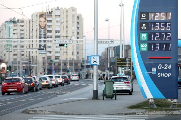 Benzinska postaja Ine