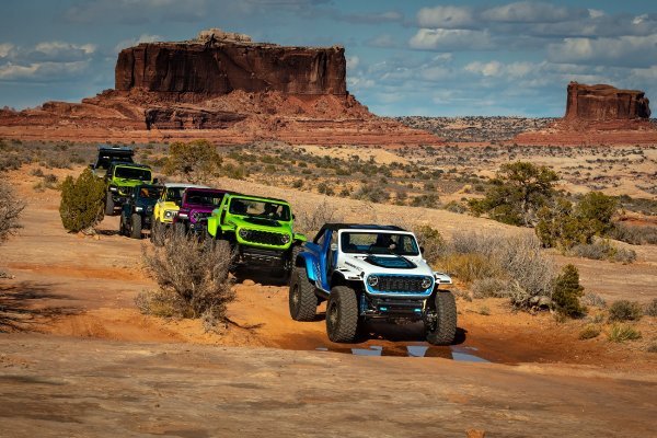 Impresivna linija 7 Easter Jeep Safari koncepata marke Jeep u Moabu, Utah, od 1. do 9. travnja
