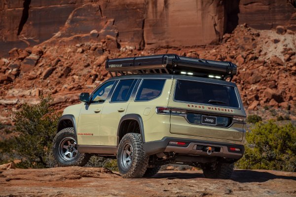 Jeep Grand Wagoneer Overland koncept