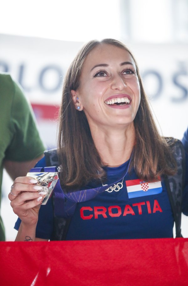 Matea Parlov Koštro